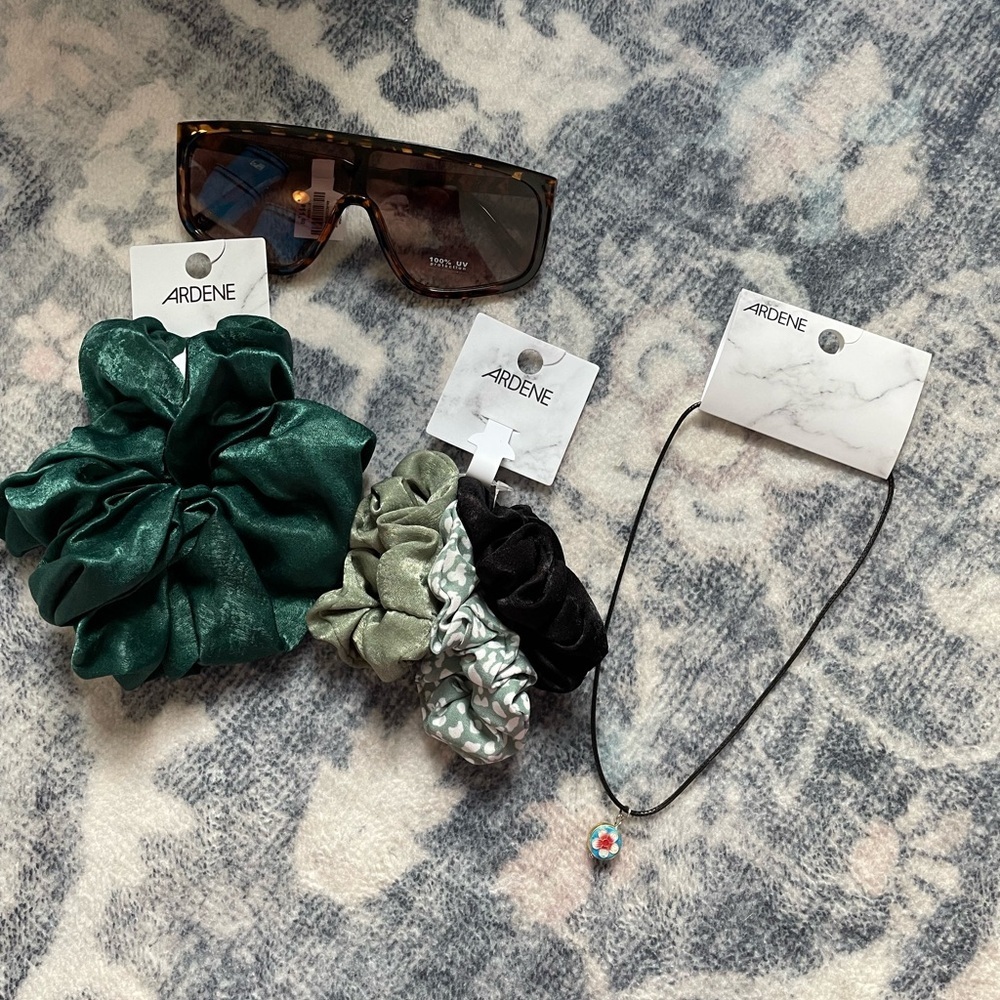 ARDENE 4pack accessories